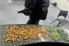 PMs de Campos dos Goytacazes acham drogas escondidas dentro de bueiro